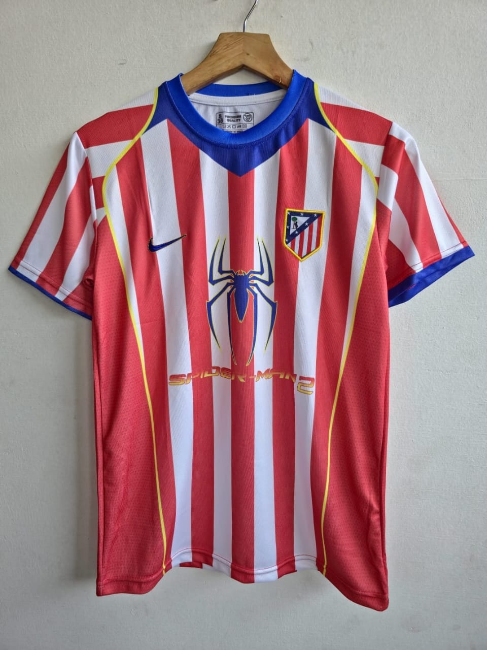 Atlético Madrid 2004-05 home (F.TORRES) - View 1